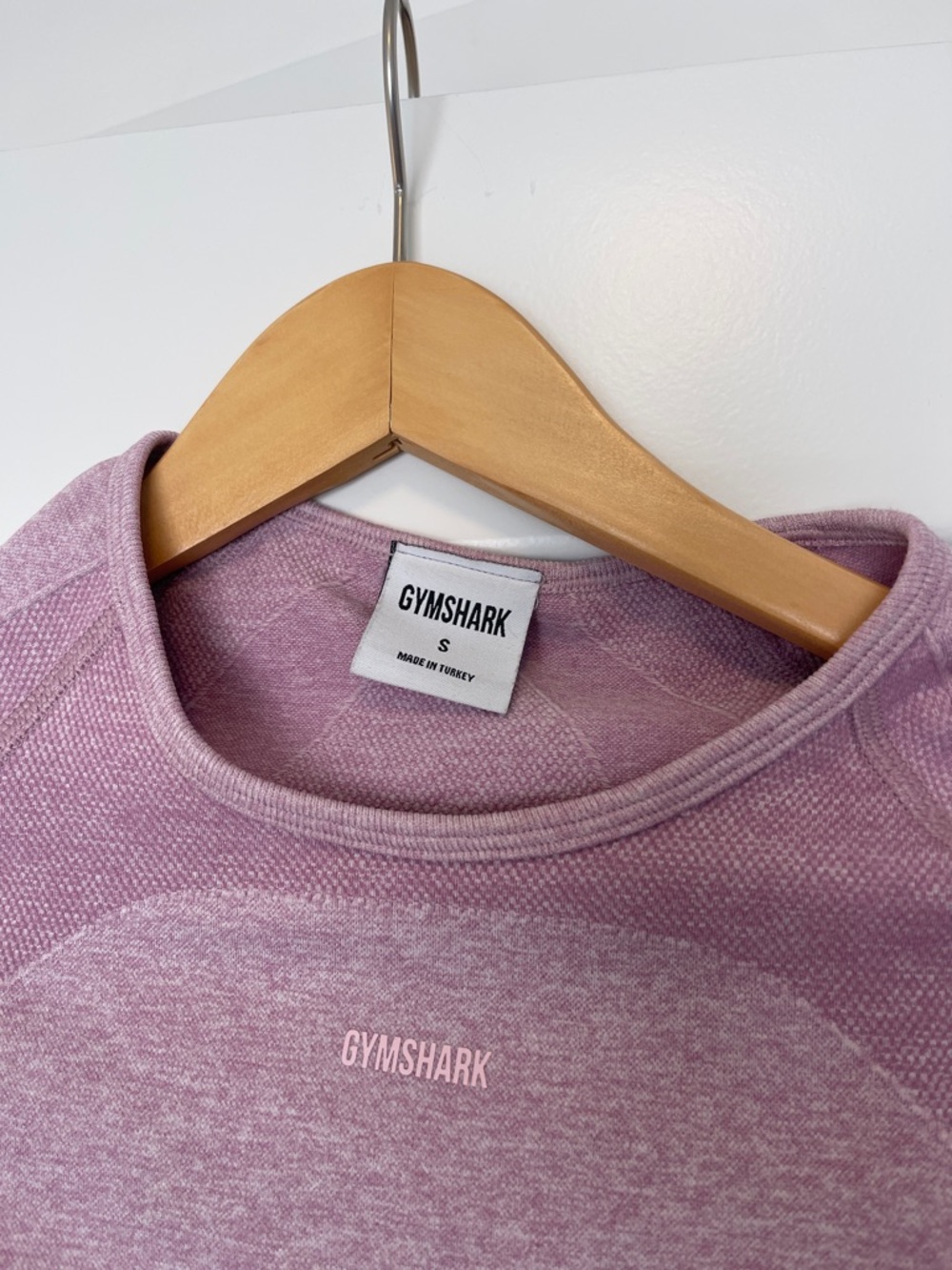 Gymshark Cropped athletic top - Picture 2 of 4